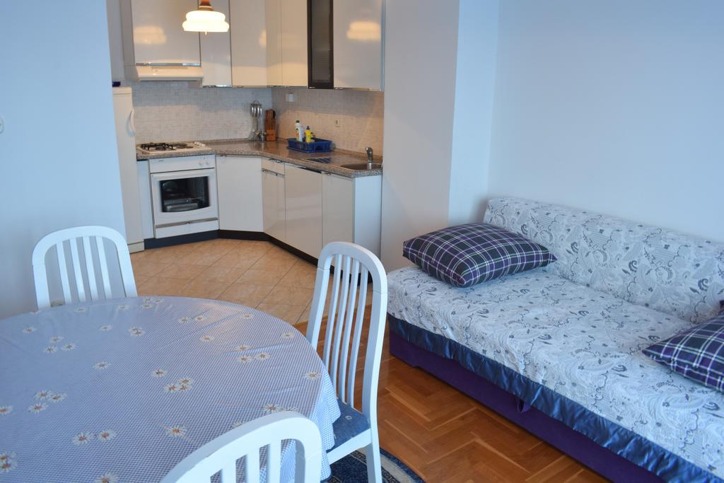 Apartments Green Oasis Malinska Exterior photo
